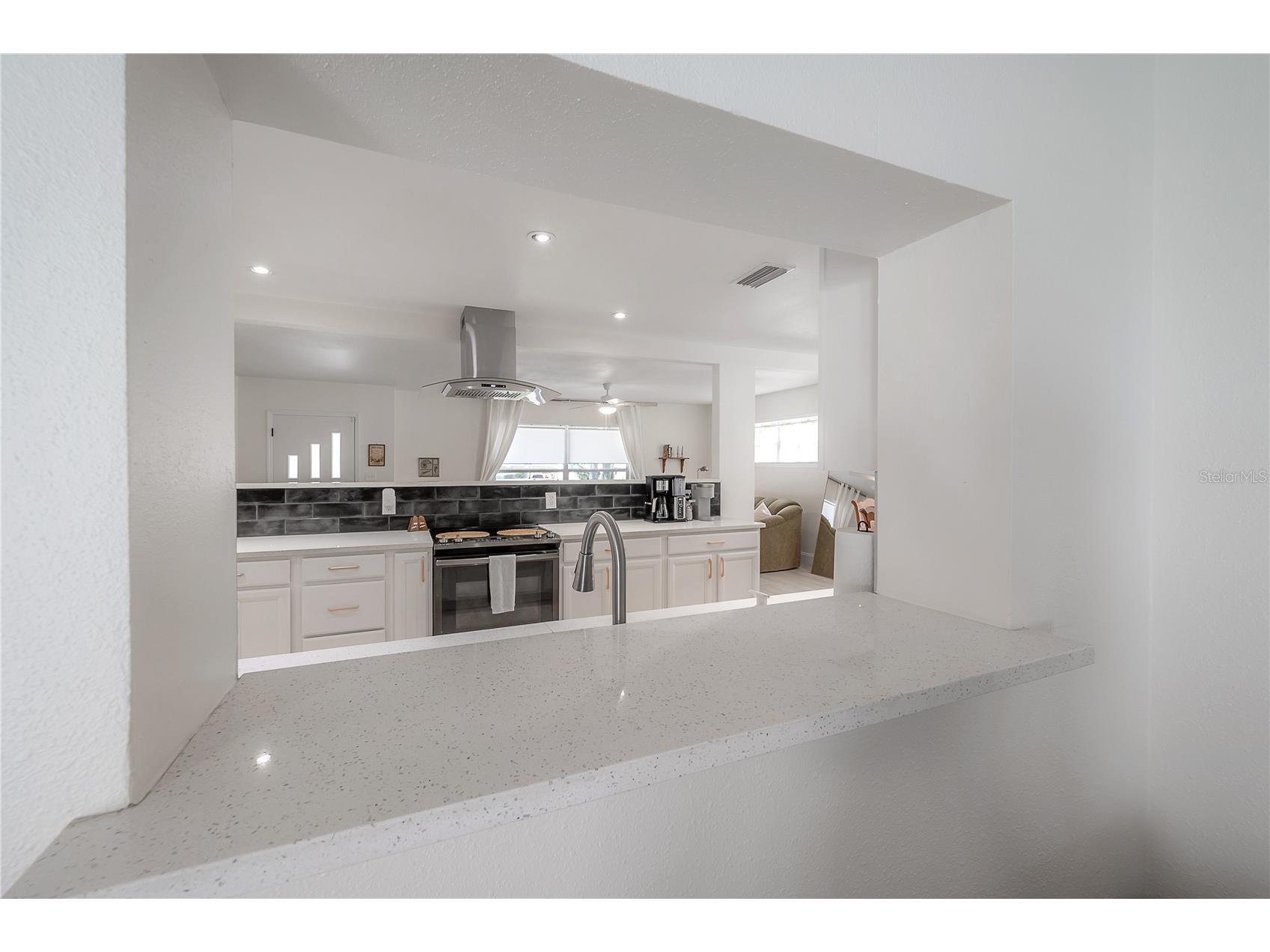 1304 W Bogie Drive Tampa FL 33612 TB8491148 image43