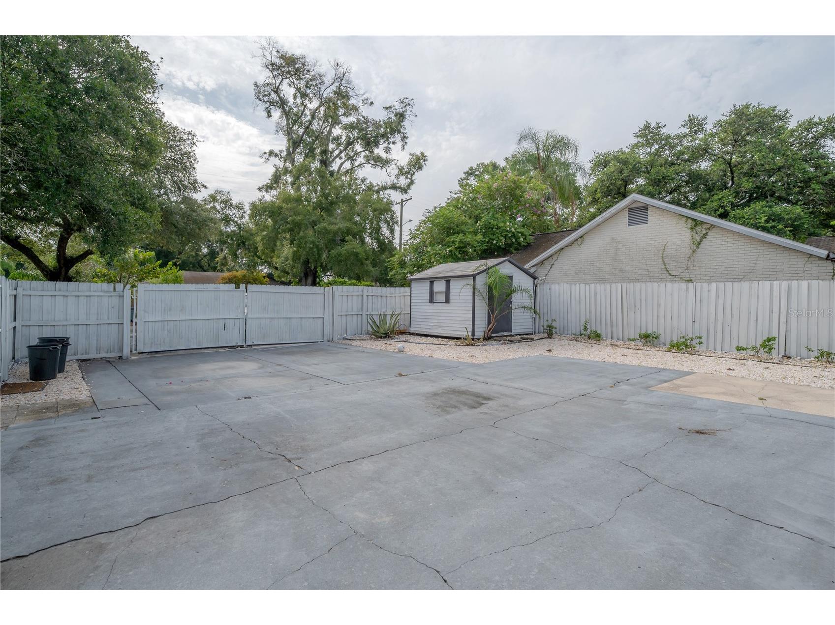 1304 W Bogie Drive Tampa FL 33612 TB8491148 image55