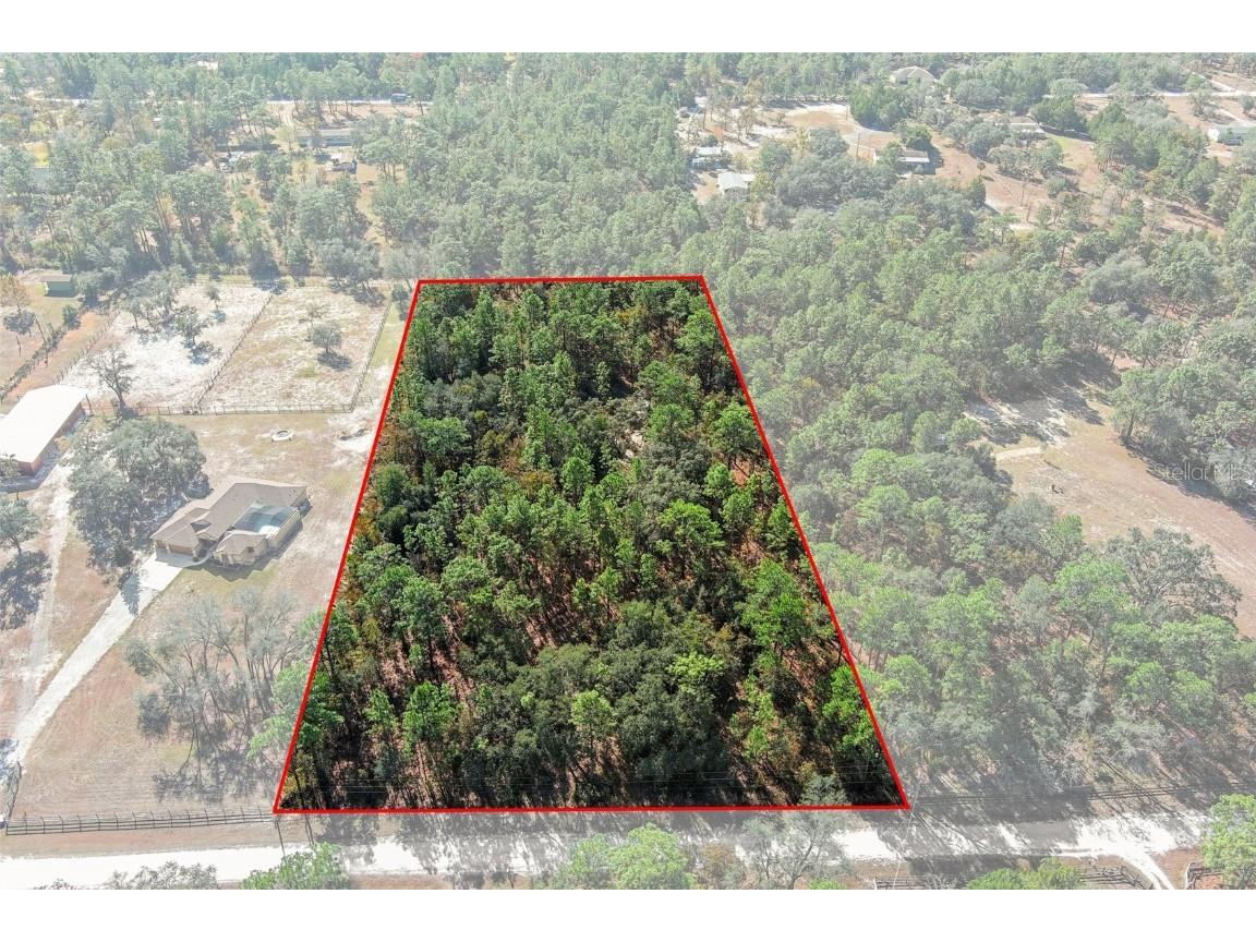 13044 Charlton Drive Weeki Wachee FL 34614 W7870479 image1