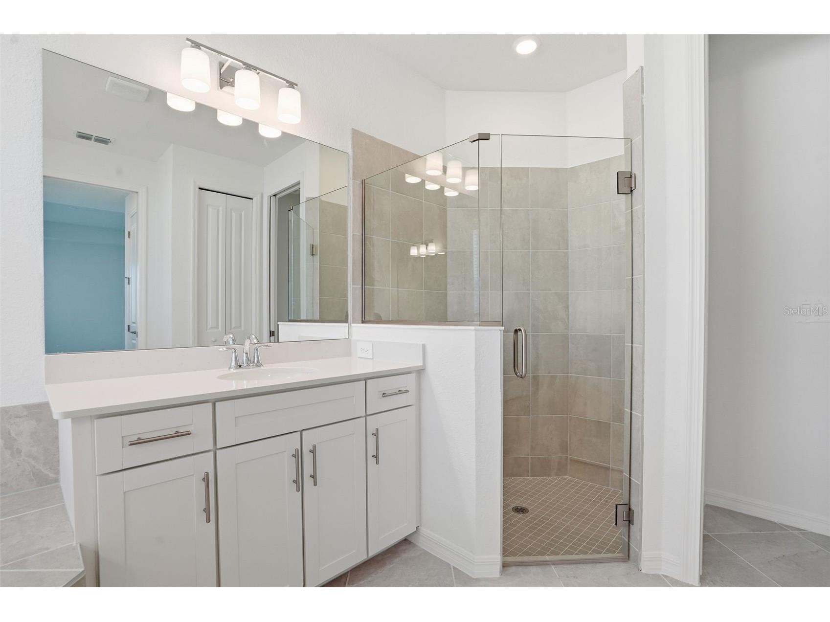 13044 Tulum Loop Venice FL 34293 TB8467762 image17