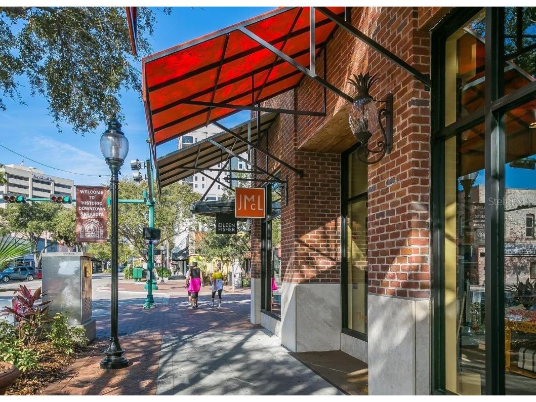 1305 4th Street #202P Sarasota FL 34236 A4642427 image11