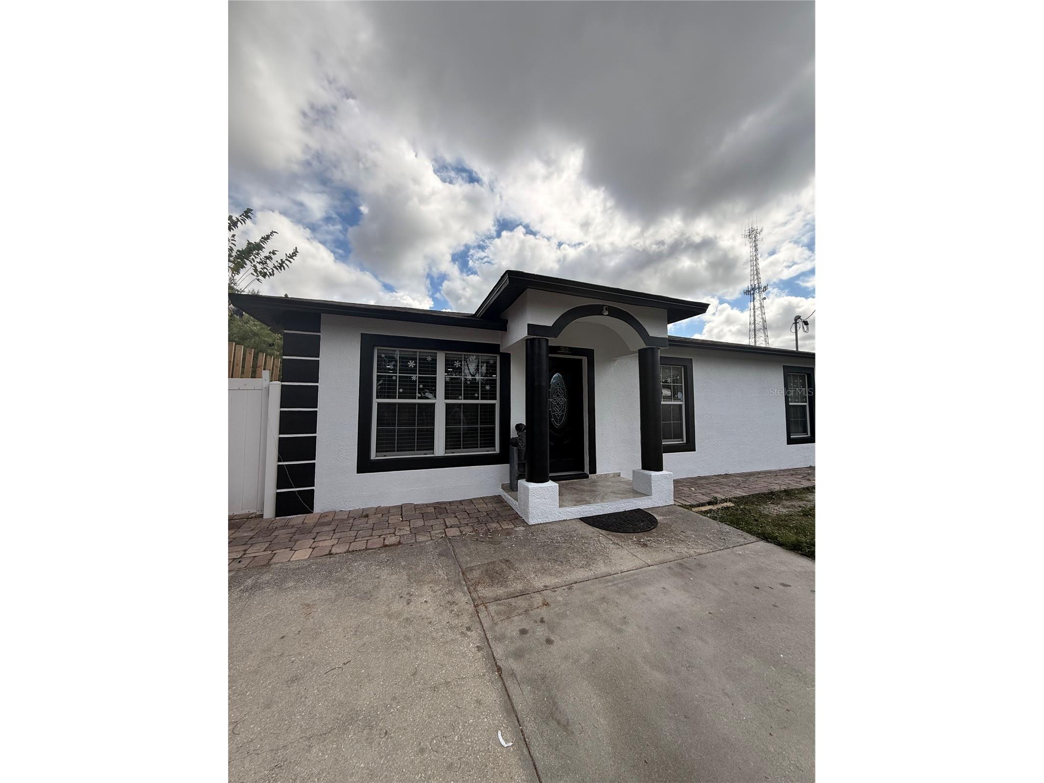 1305 E Louise Avenue Tampa FL 33603 - RAGGAN LAKE TB8488630 image1