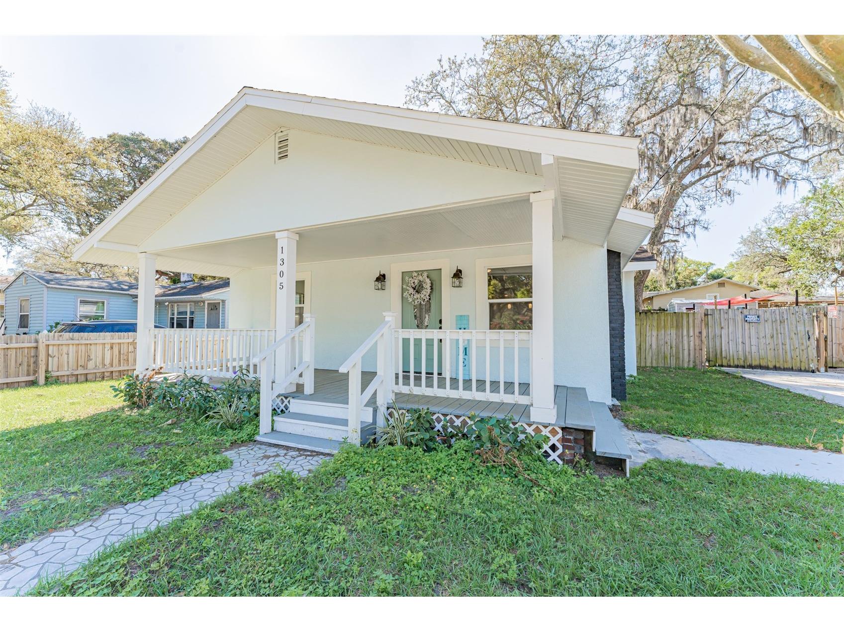 1305 E Osborne Avenue Tampa FL 33603 TB8481457 image1