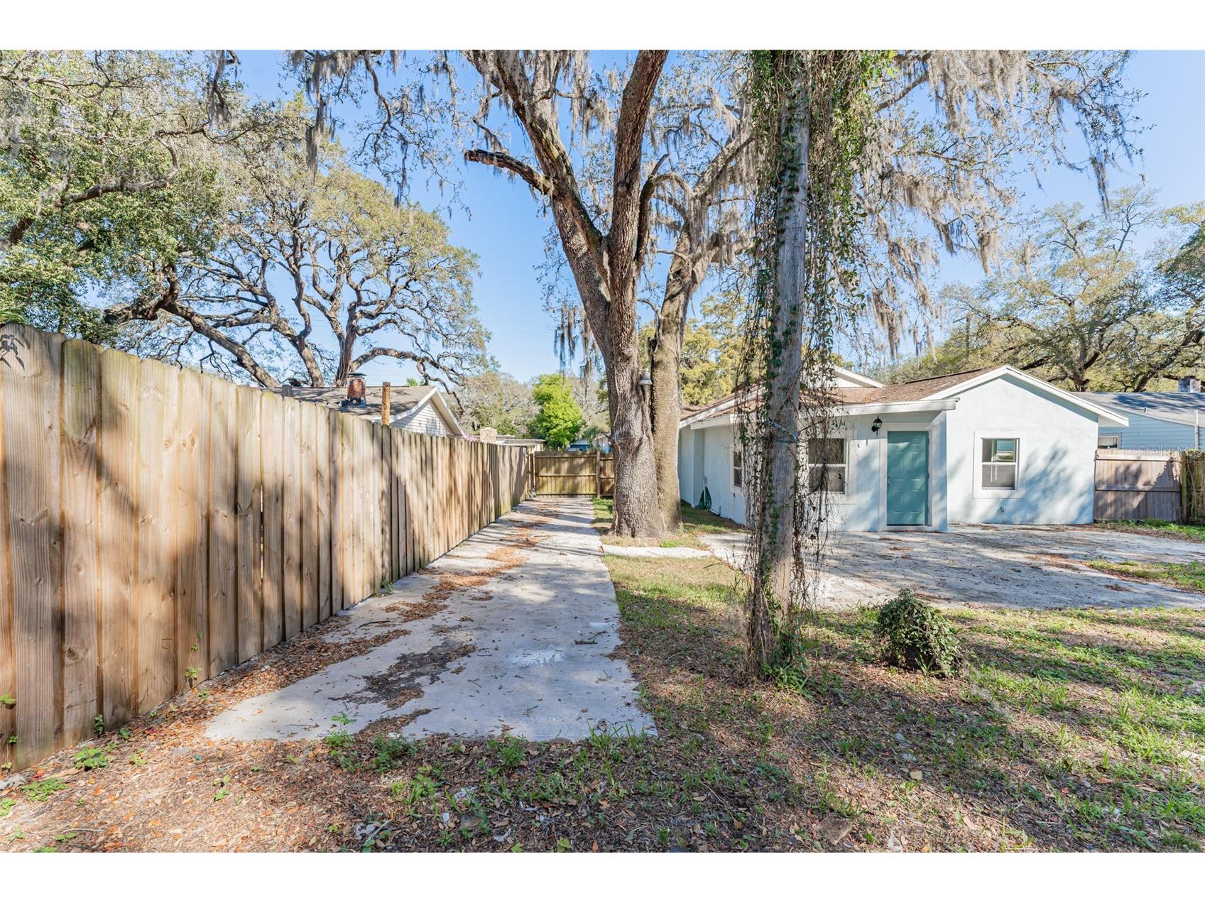 1305 E Osborne Avenue Tampa FL 33603 TB8481457 image39