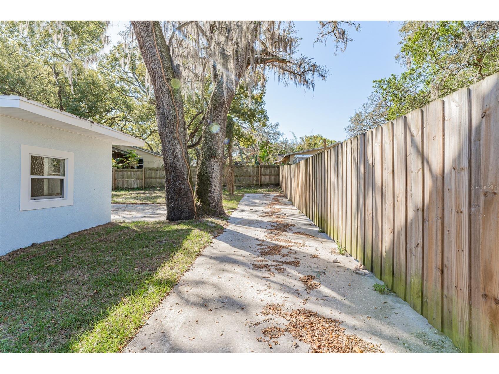 1305 E Osborne Avenue Tampa FL 33603 TB8481457 image42