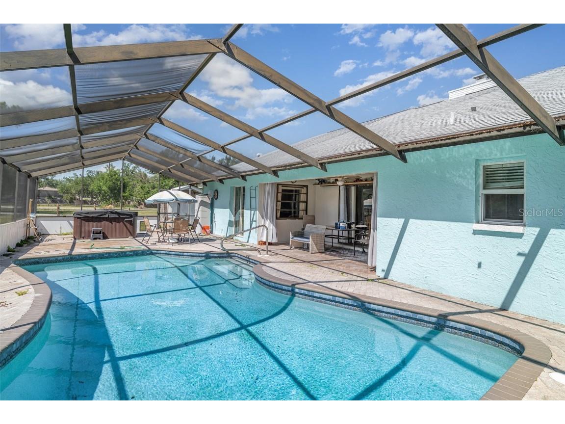 1305 Greenfield Circle Venice FL 34292 TB8375264 image2