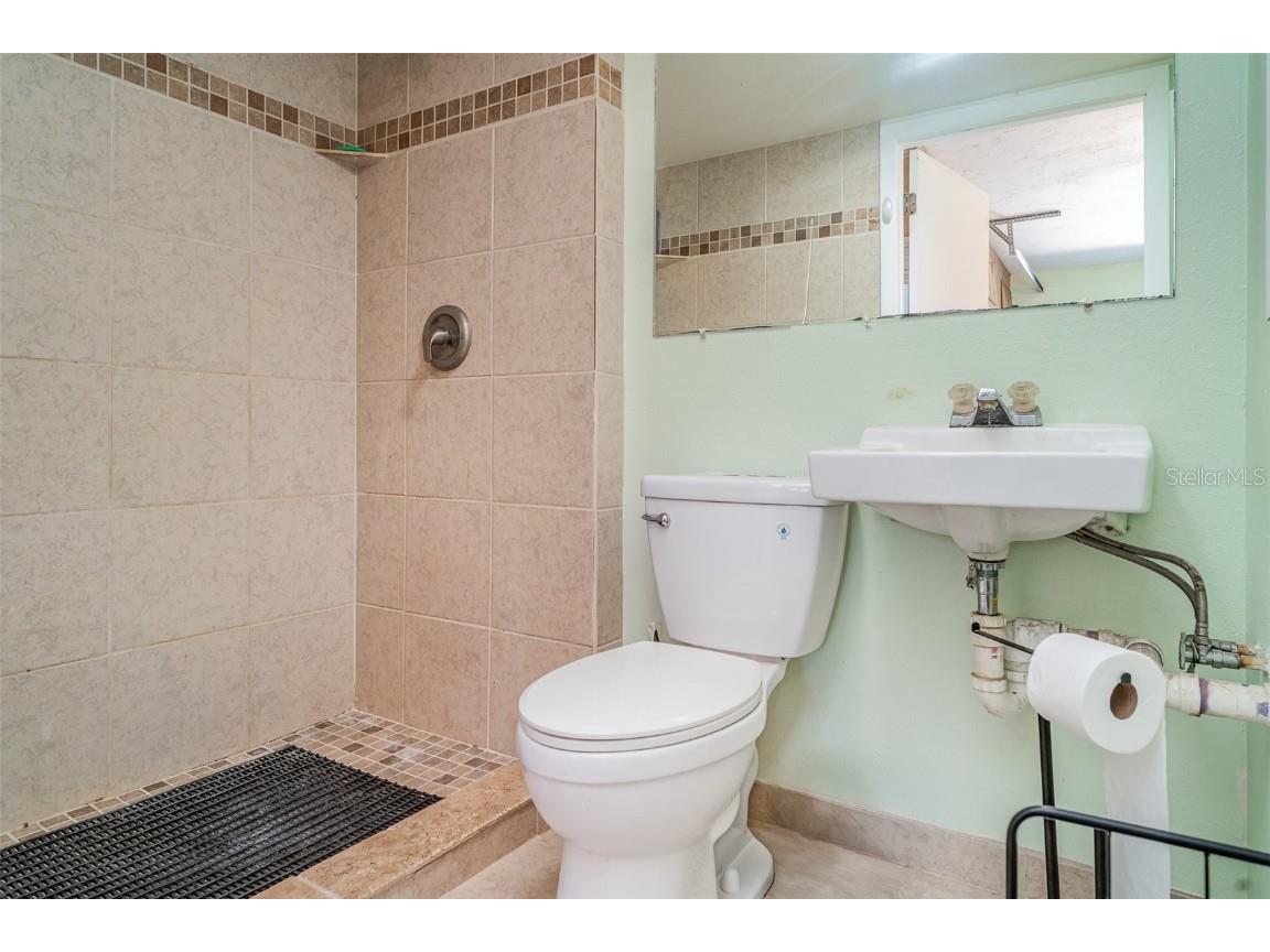 1305 Greenfield Circle Venice FL 34292 TB8375264 image32