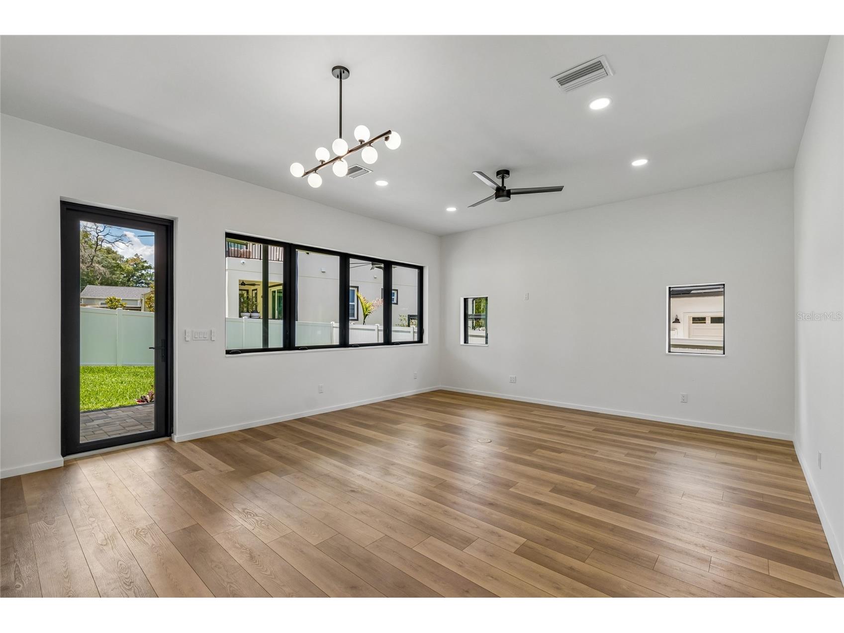 1305 Hilton Place Tampa FL 33604 TB8476383 image25