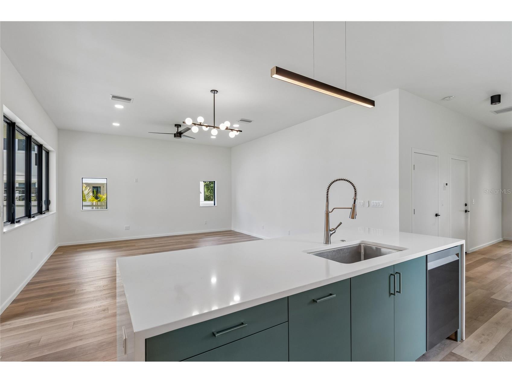 1305 Hilton Place Tampa FL 33604 TB8476383 image37