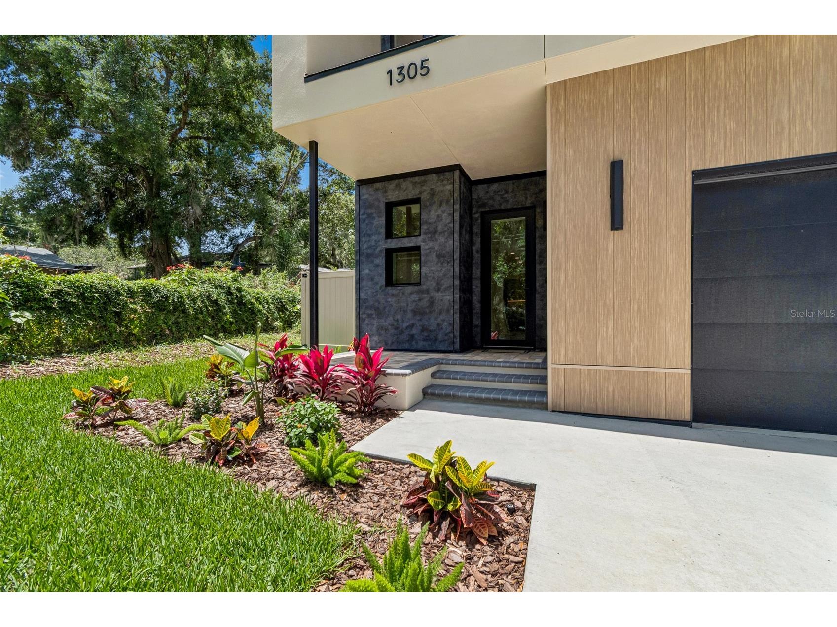 1305 Hilton Place Tampa FL 33604 TB8476383 image4