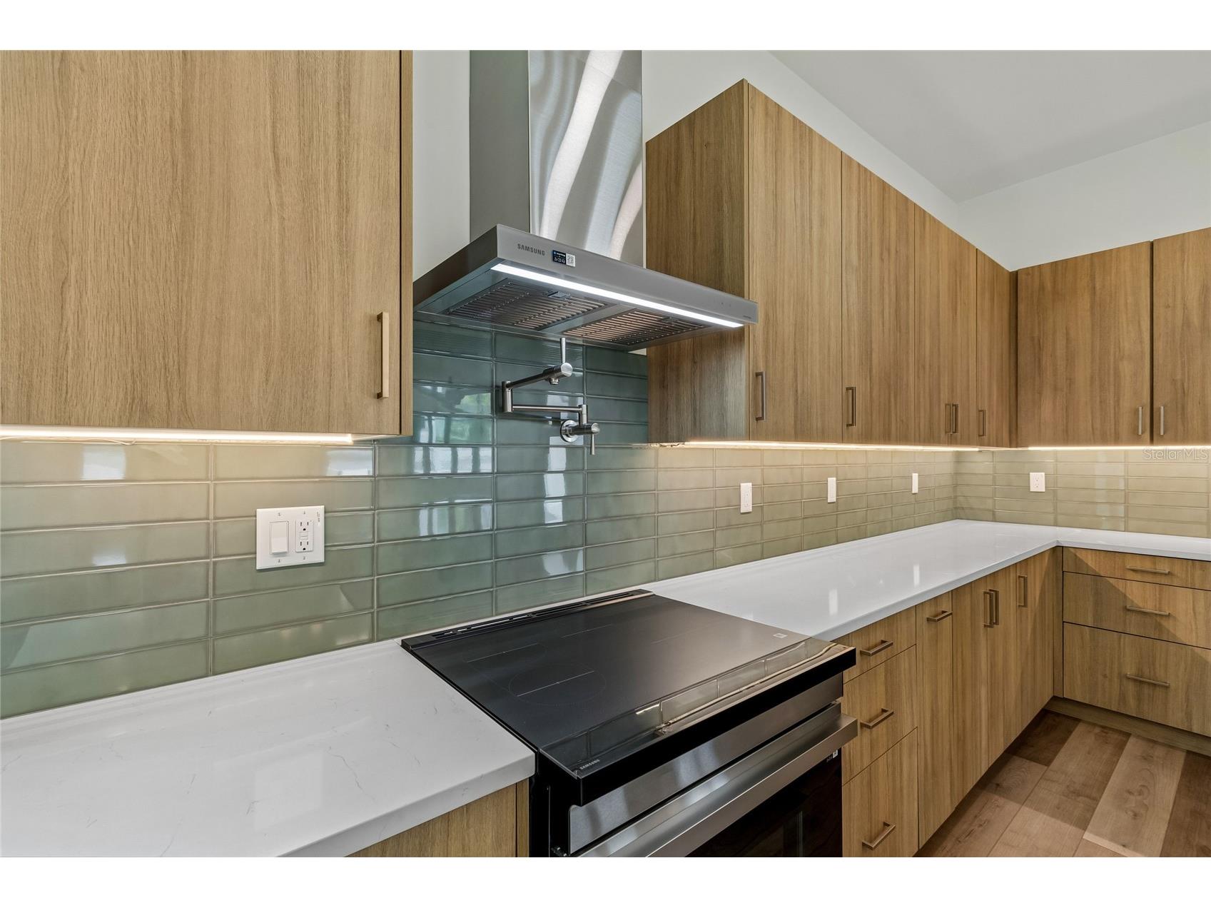 1305 Hilton Place Tampa FL 33604 TB8476383 image41