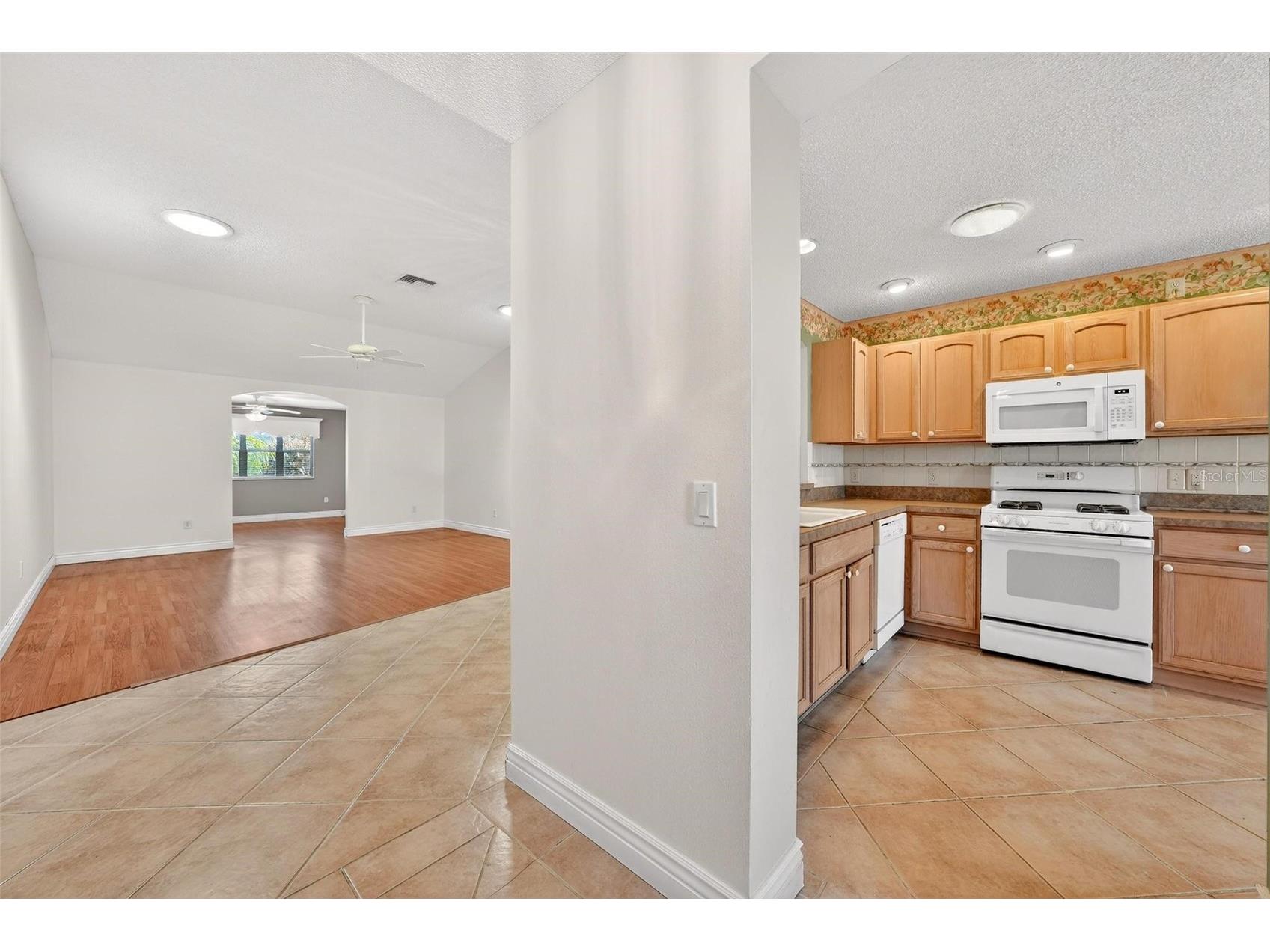 1305 La Estrellita Way The Villages FL 32162 G5107029 image11