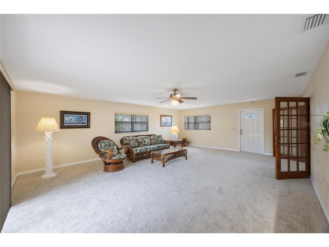 1305 Marion Drive S Saint Petersburg FL 33707 TB8393532 image12