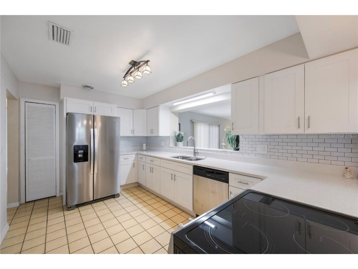 1305 Marion Drive S Saint Petersburg FL 33707 TB8393532 image15