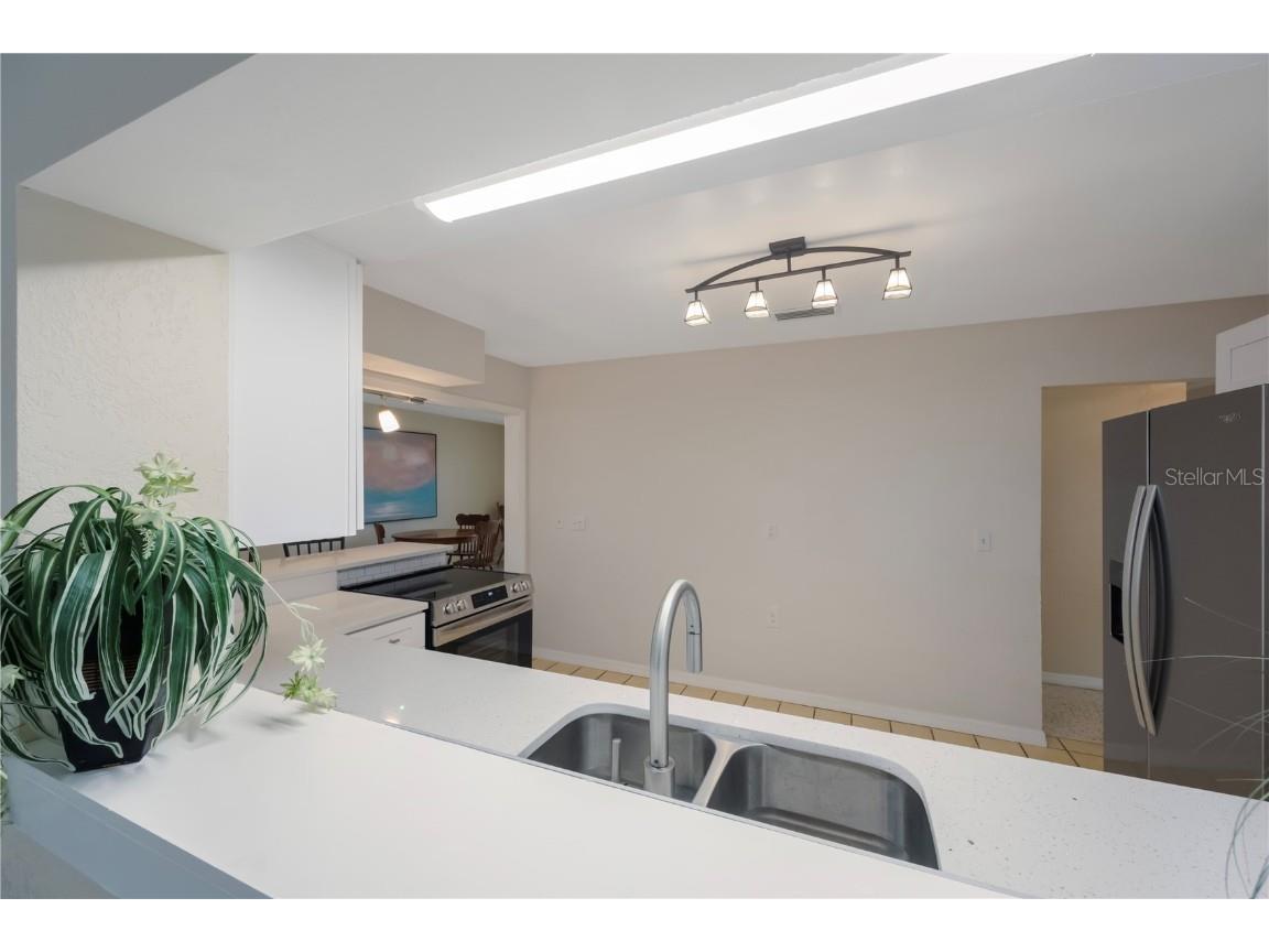 1305 Marion Drive S Saint Petersburg FL 33707 TB8393532 image17