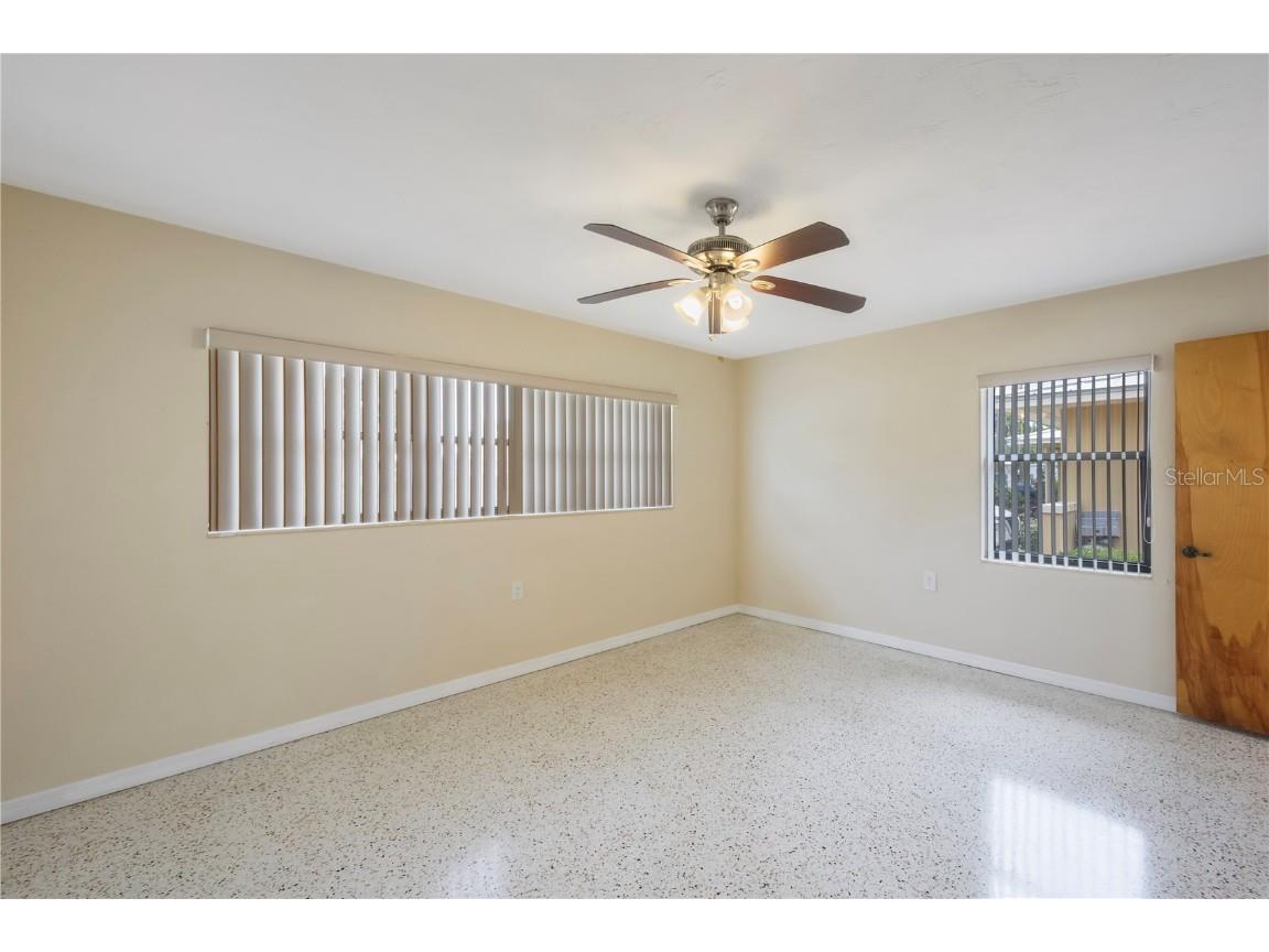 1305 Marion Drive S Saint Petersburg FL 33707 TB8393532 image22