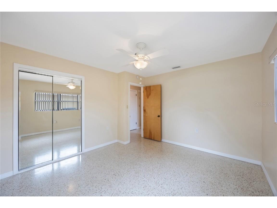 1305 Marion Drive S Saint Petersburg FL 33707 TB8393532 image24