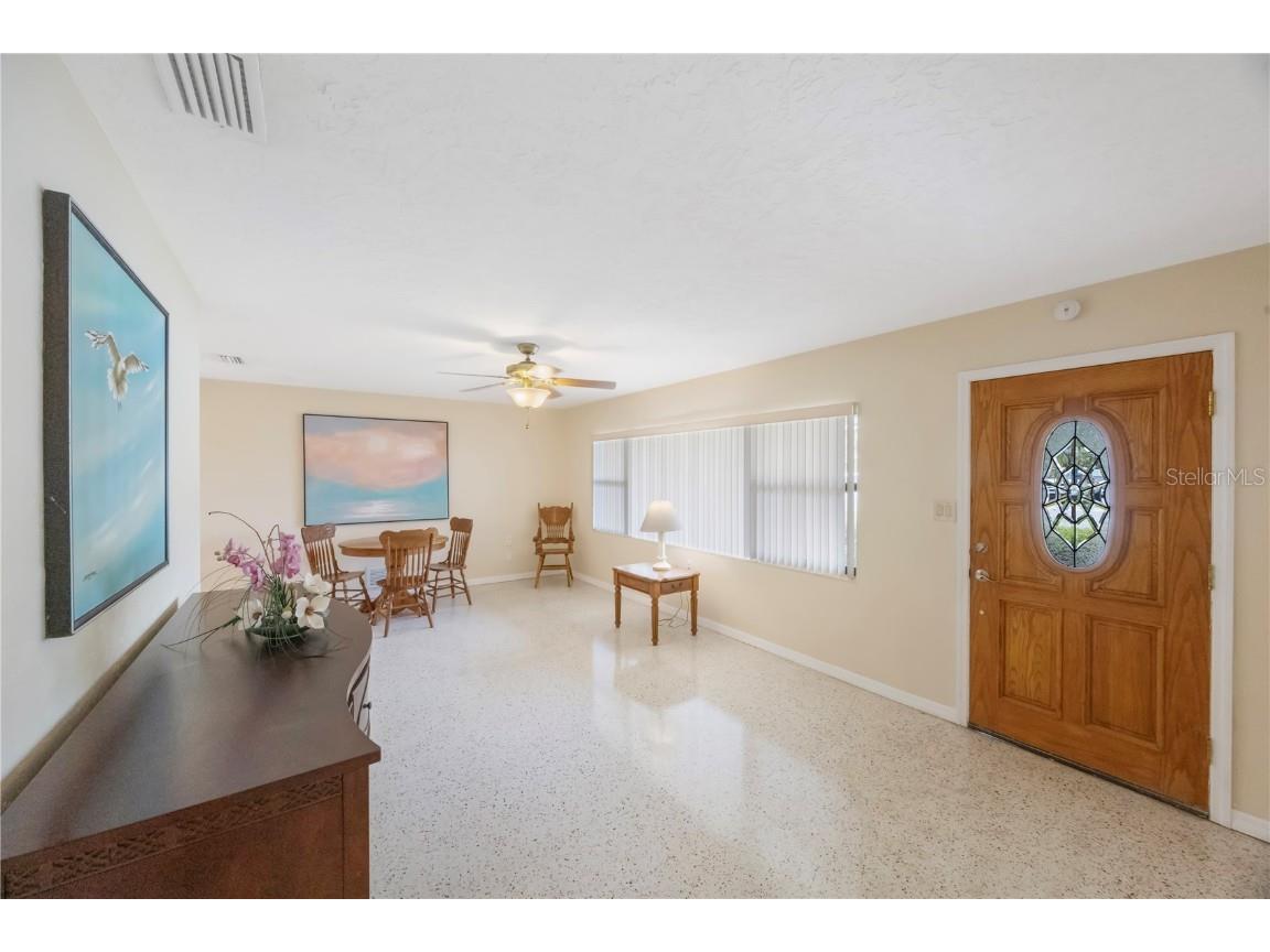 1305 Marion Drive S Saint Petersburg FL 33707 TB8393532 image3