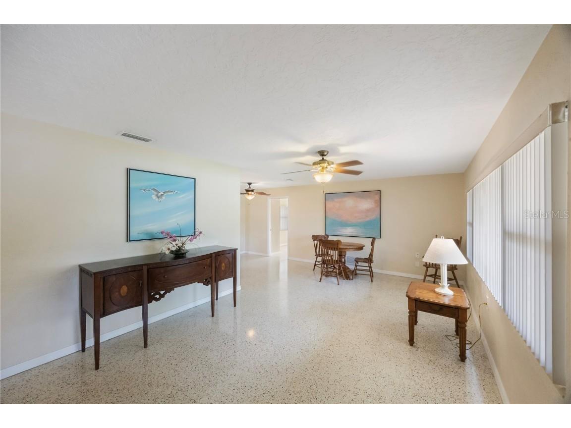 1305 Marion Drive S Saint Petersburg FL 33707 TB8393532 image4