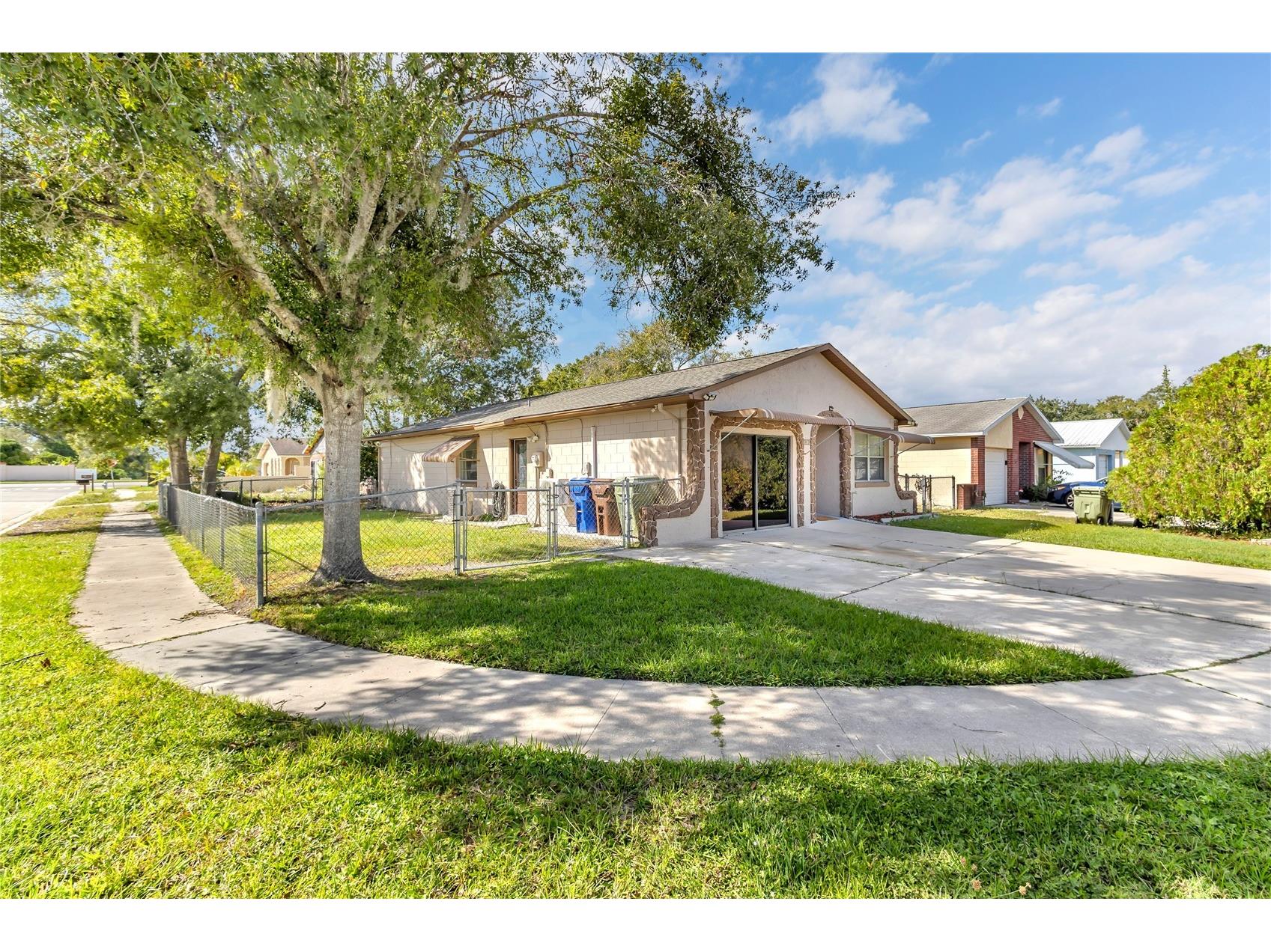 1305 Mill Creek Place Kissimmee FL 34744 S5130785 image3