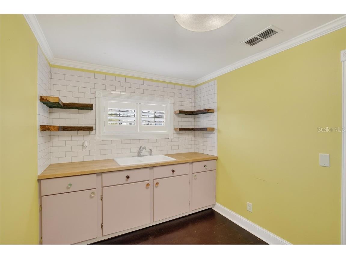 1305 N Armenia Avenue Tampa FL 33607 TB8455286 image10