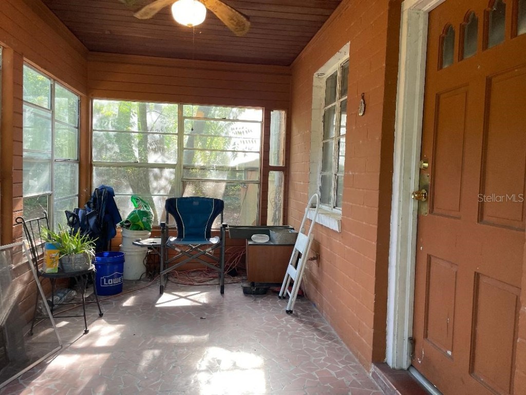 1305 NE 7th Terrace Gainesville FL 32601 GC533700 image14