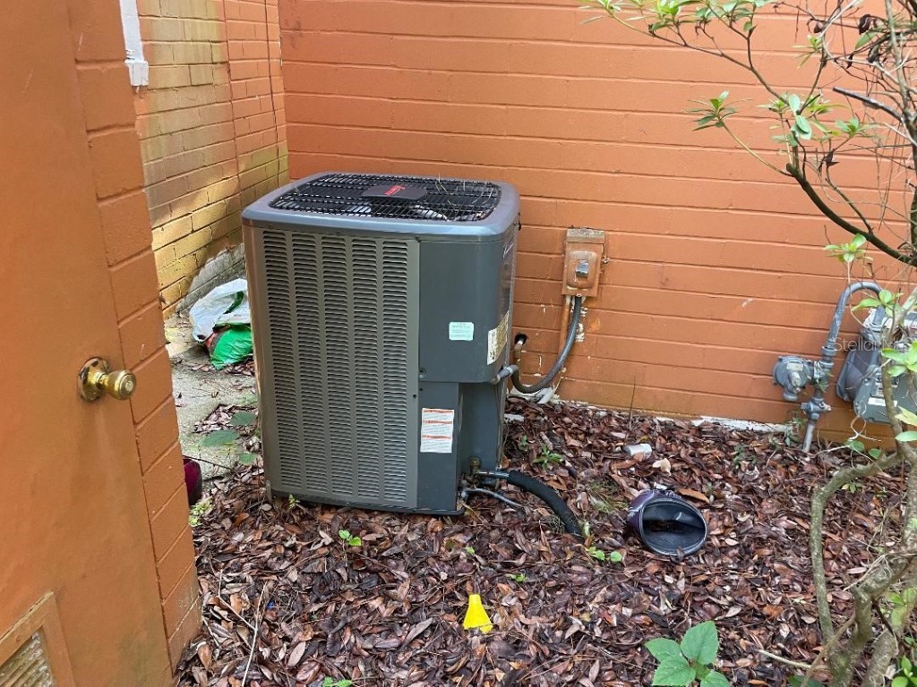 1305 NE 7th Terrace Gainesville FL 32601 GC533700 image5