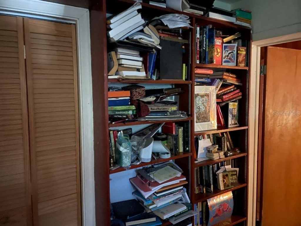 1305 NE 7th Terrace Gainesville FL 32601 GC533700 image7