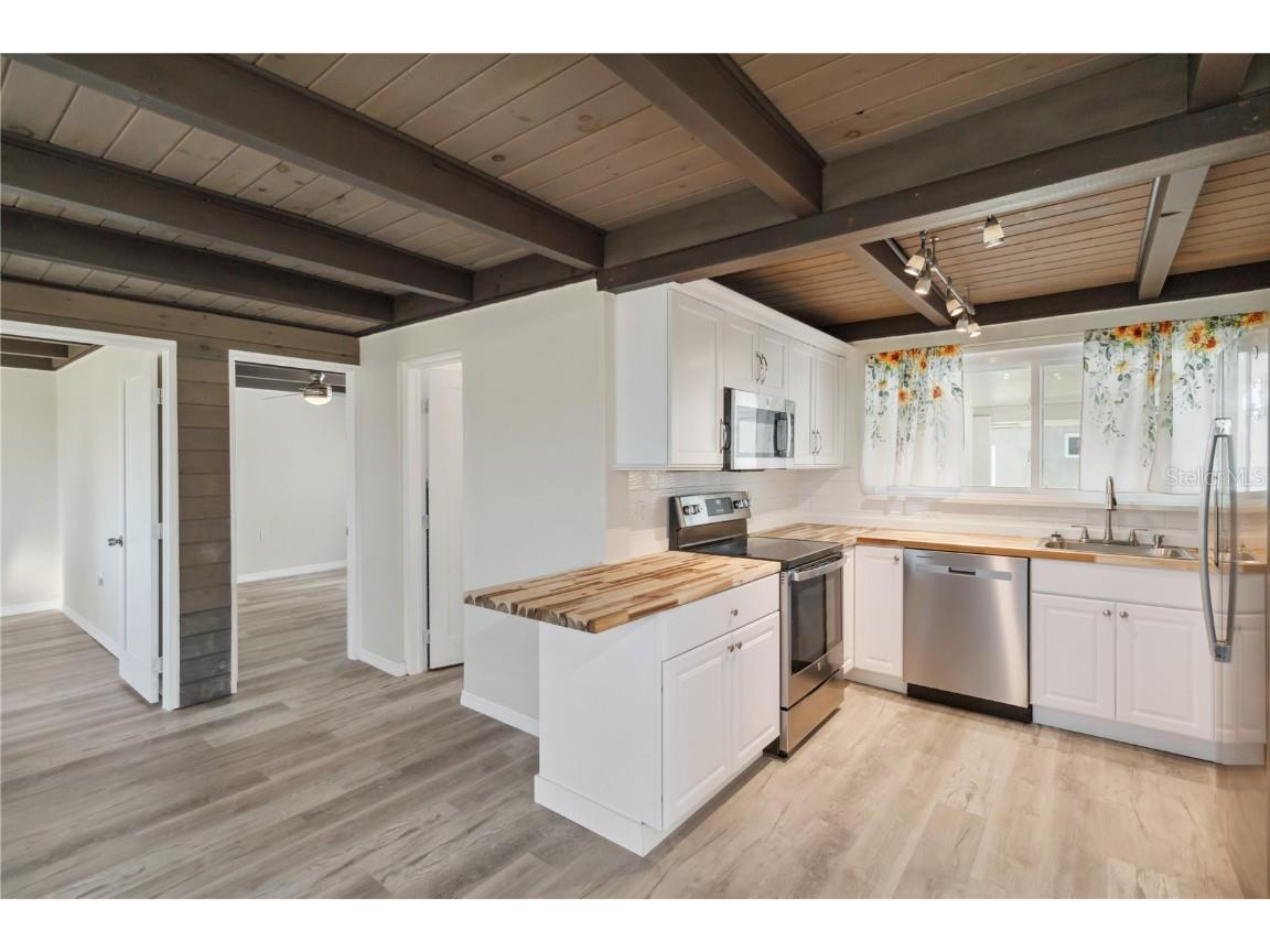 1305 Rocky Creek Lane Englewood FL 34224 D6145009 image10