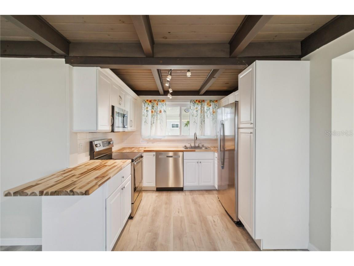 1305 Rocky Creek Lane Englewood FL 34224 D6145009 image9