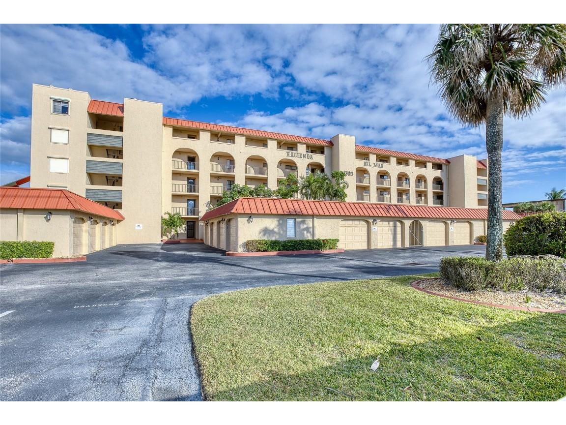 1305 S Atlantic Avenue #110 Cocoa Beach FL 32931 O6156718 image1