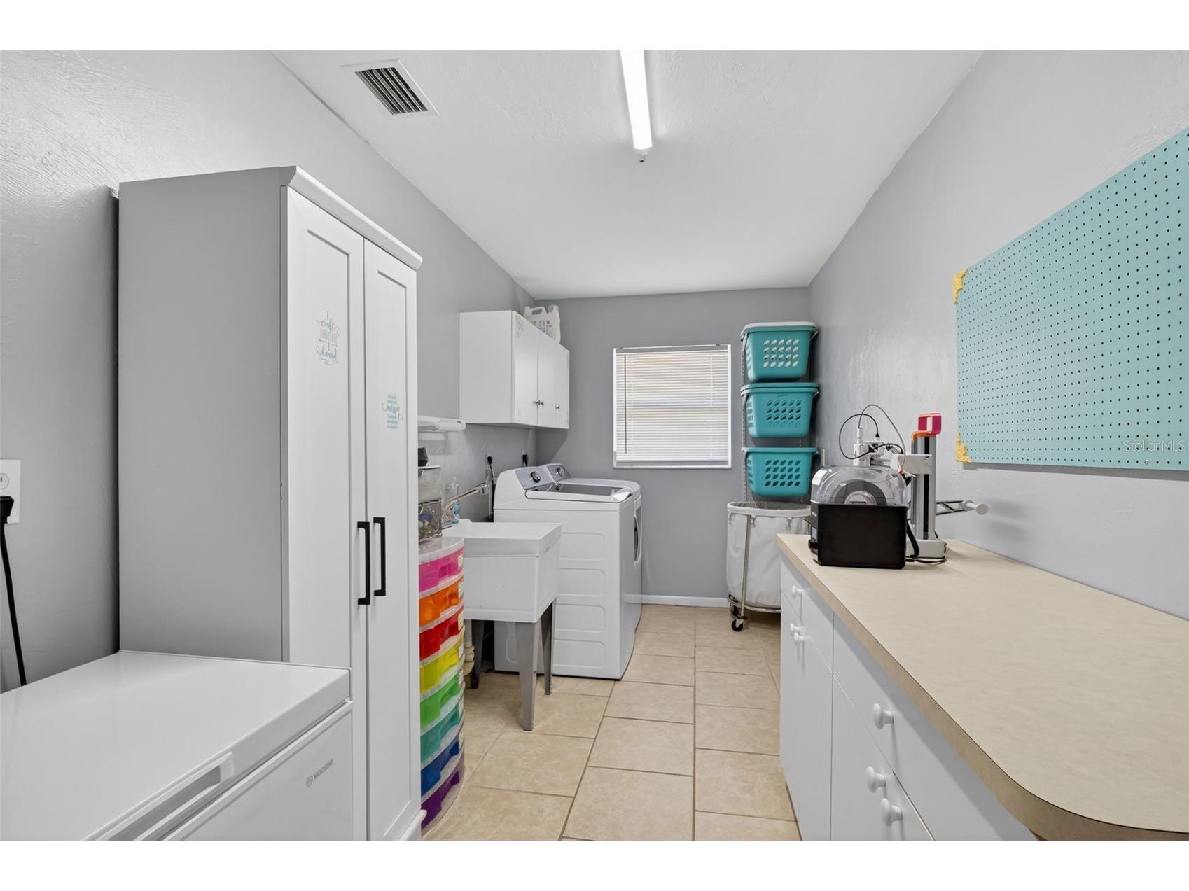 1305 SE 37th Terrace Cape Coral FL 33904 C7525433 image15