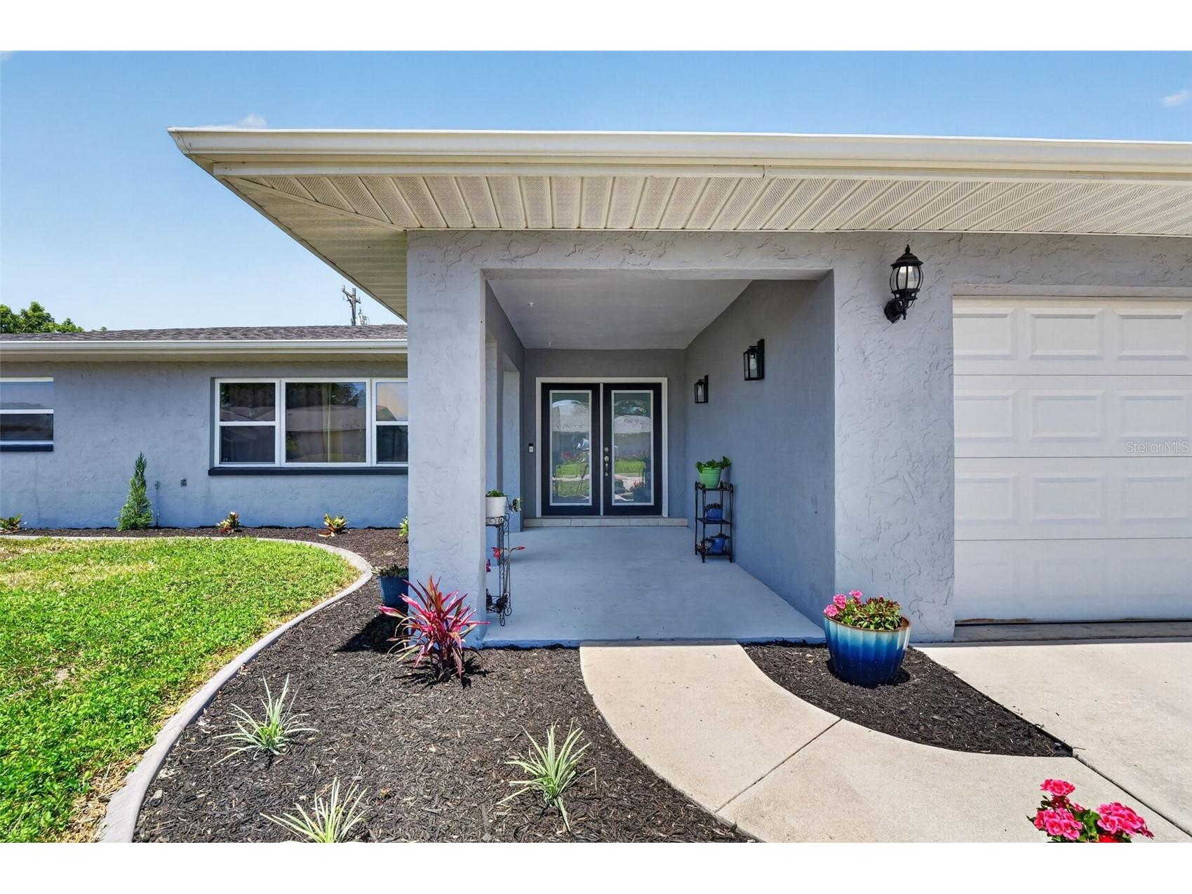 1305 SE 37th Terrace Cape Coral FL 33904 C7525433 image2