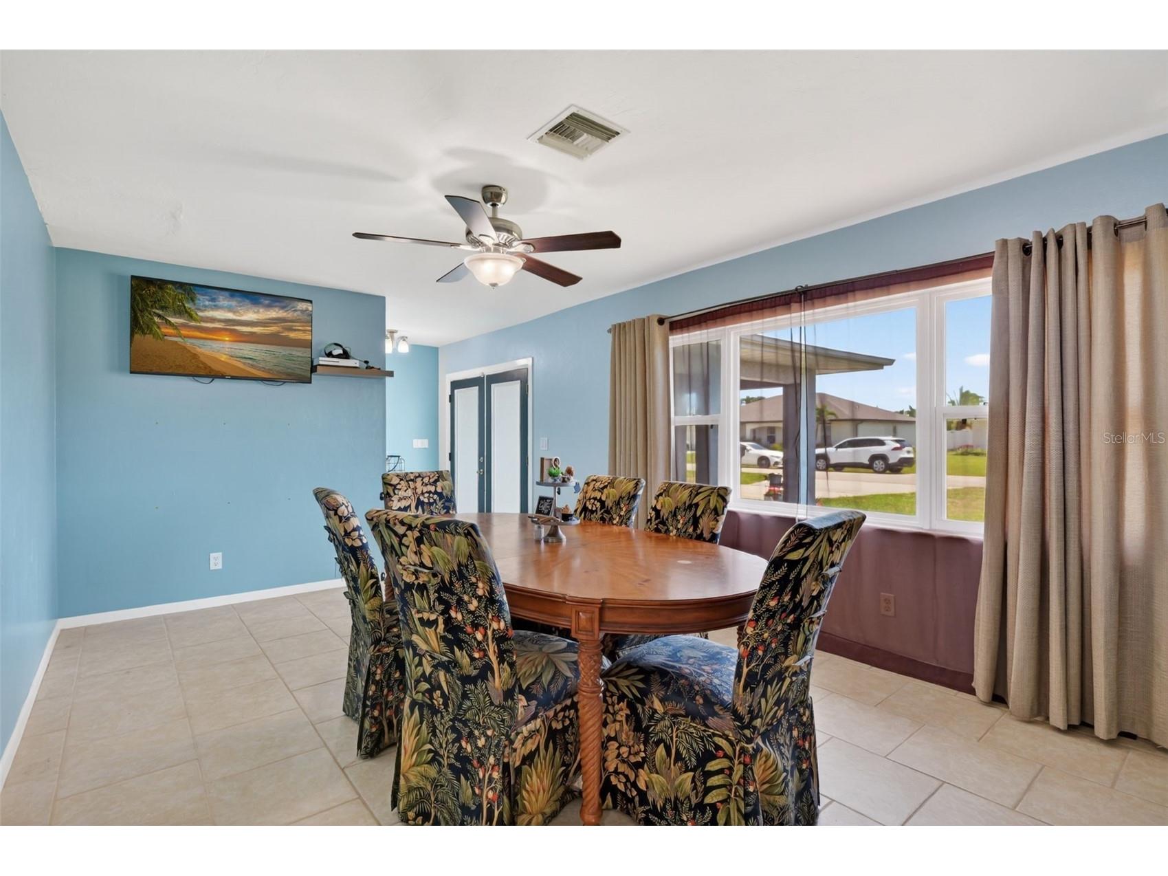 1305 SE 37th Terrace Cape Coral FL 33904 C7525433 image4