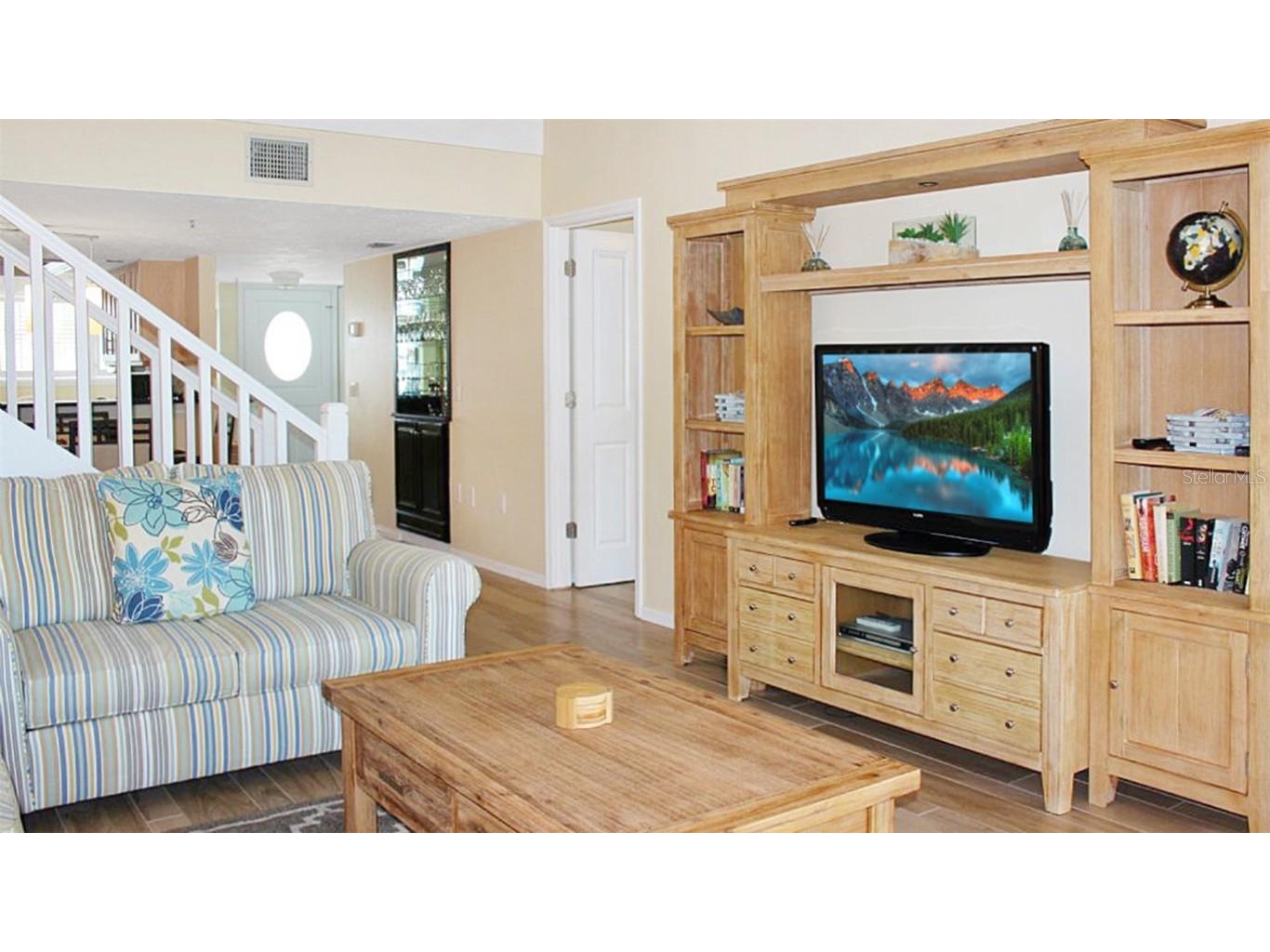 1305 Siesta Bayside Drive #1305-B Sarasota FL 34242 A4589563 image2