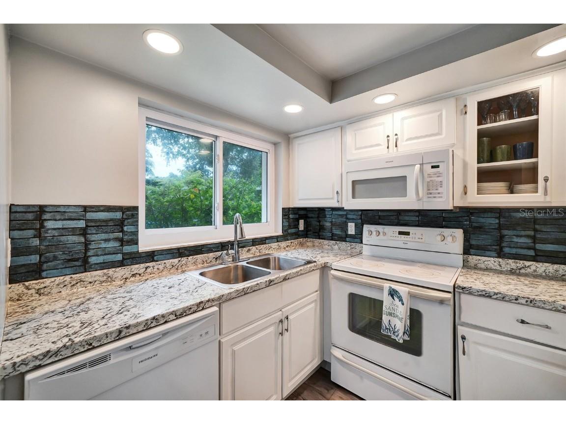 1305 Willow Valley Drive Brandon FL 33510 TB8401360 image11