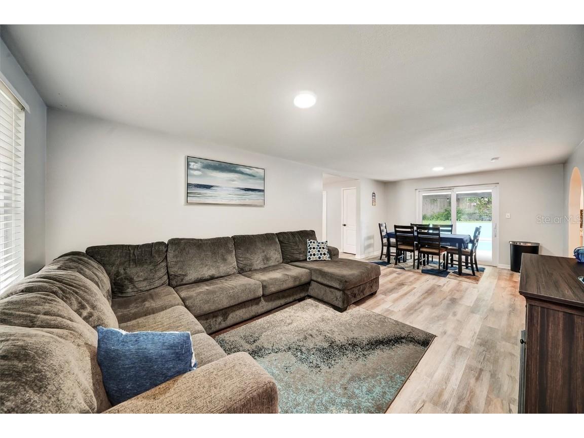 1305 Willow Valley Drive Brandon FL 33510 TB8401360 image6