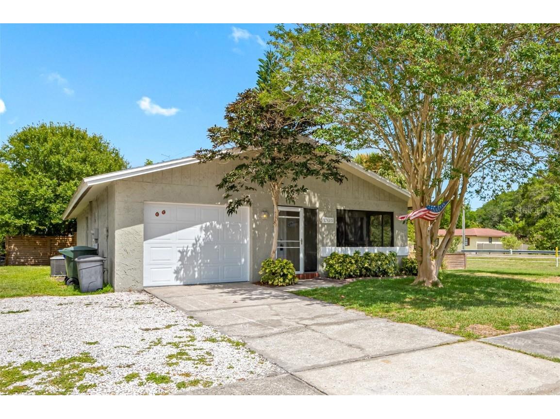 1305 Winding Brook Way Dunedin FL 34698 U8201697 image1