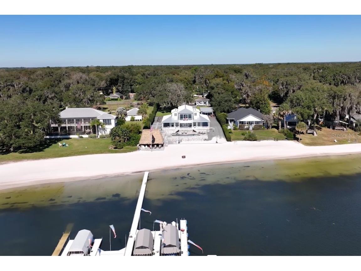 13050 E Highway 25 Ocklawaha FL 32179 - LAKE WEIR J962486 image1