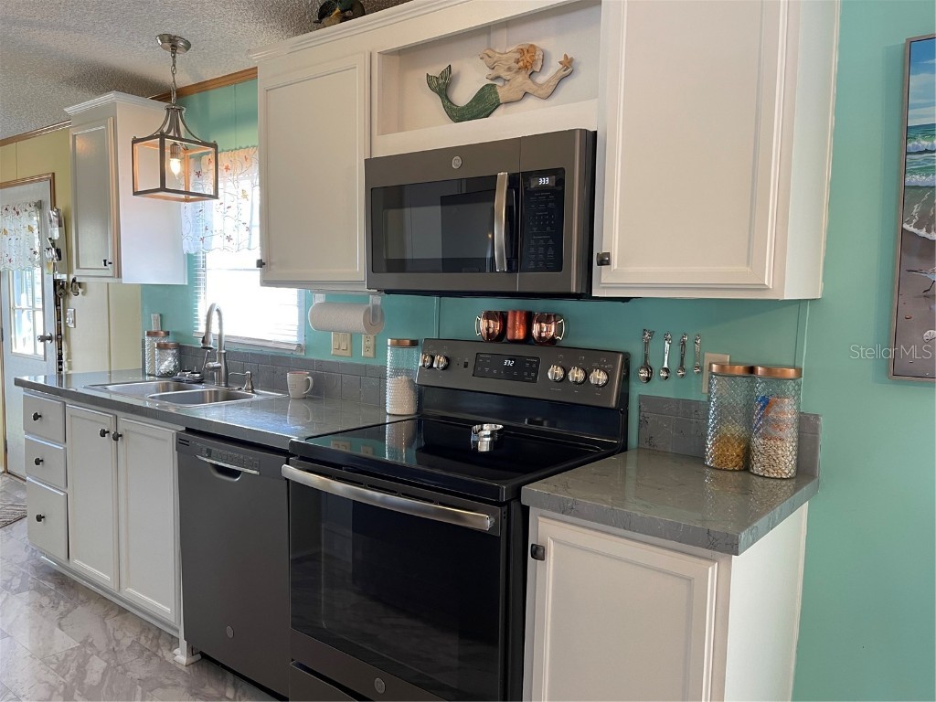 13055 Rock Creek Park Hudson FL 34667 W7873246 image9