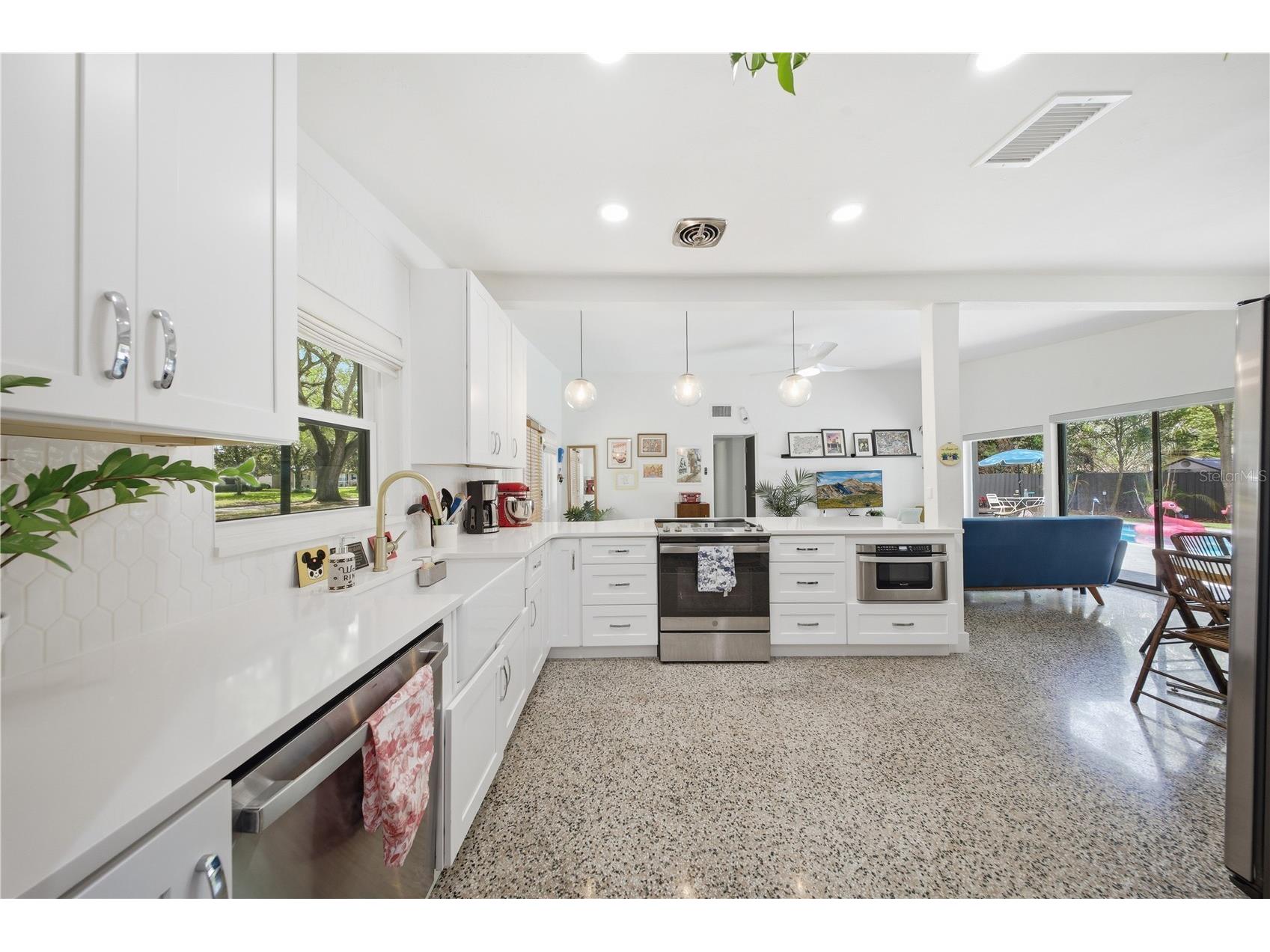 1306 Ceylon Drive Orlando FL 32806 O6394530 image10