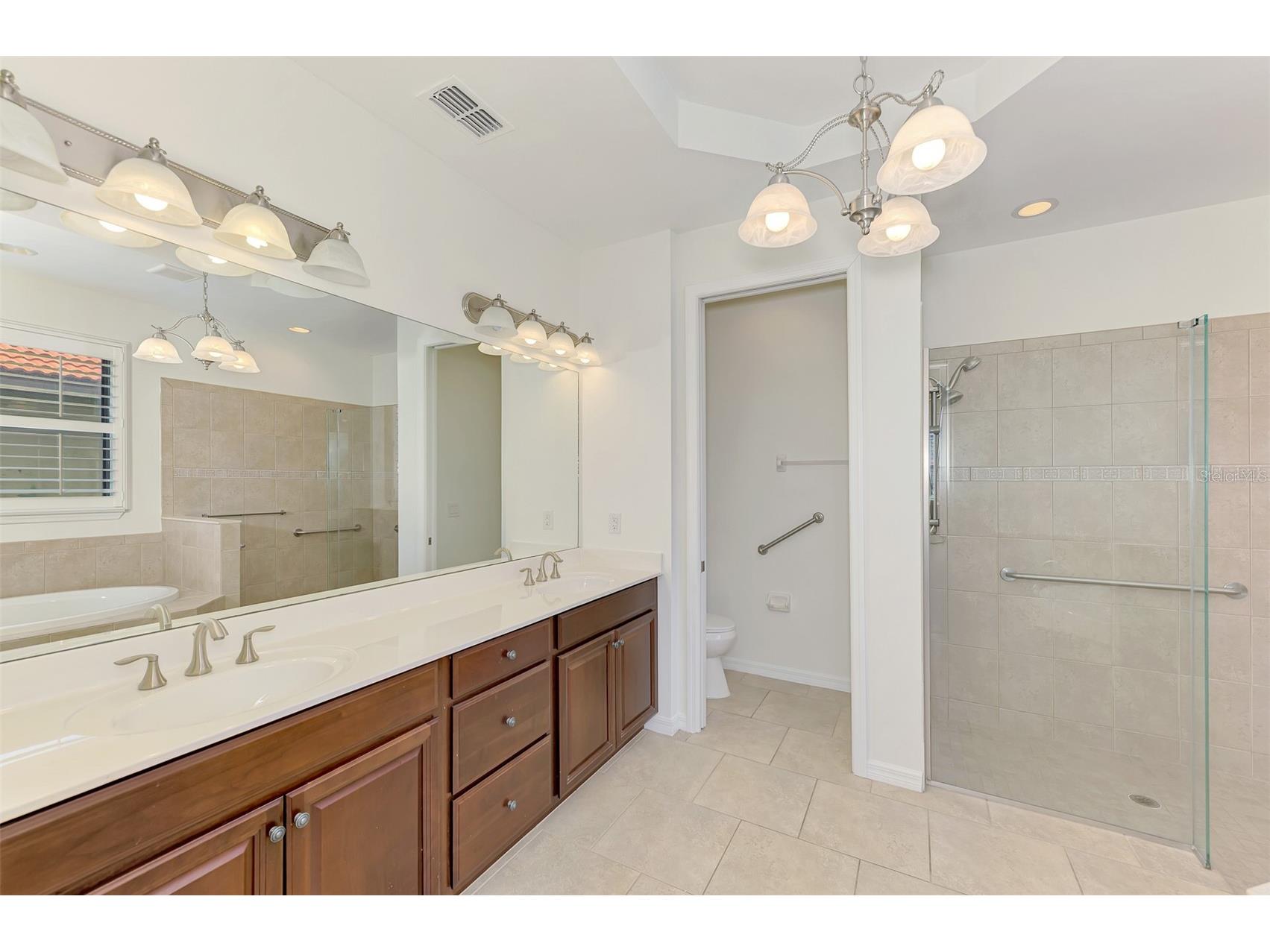 1306 Cielo Court North Venice FL 34275 A4695864 image15