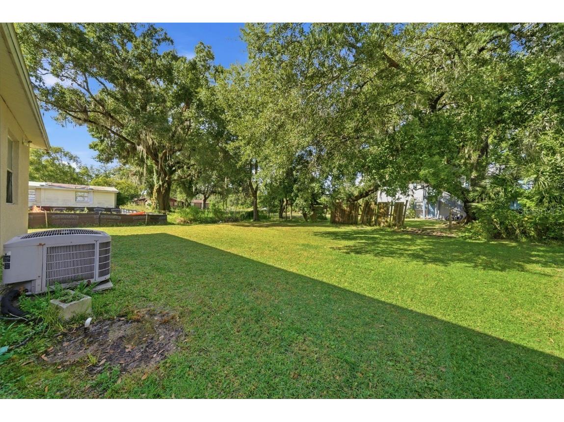 1306 E Church Street Plant City FL 33563 TB8444572 image36