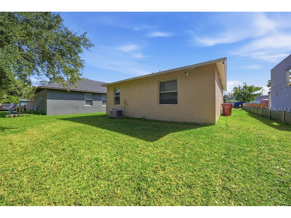 1306 E Church Street Plant City FL 33563 TB8444572 image38