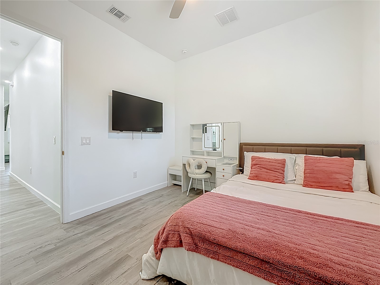 1306 E Lemon Street Tarpon Springs FL 34689 TB8462346 image25
