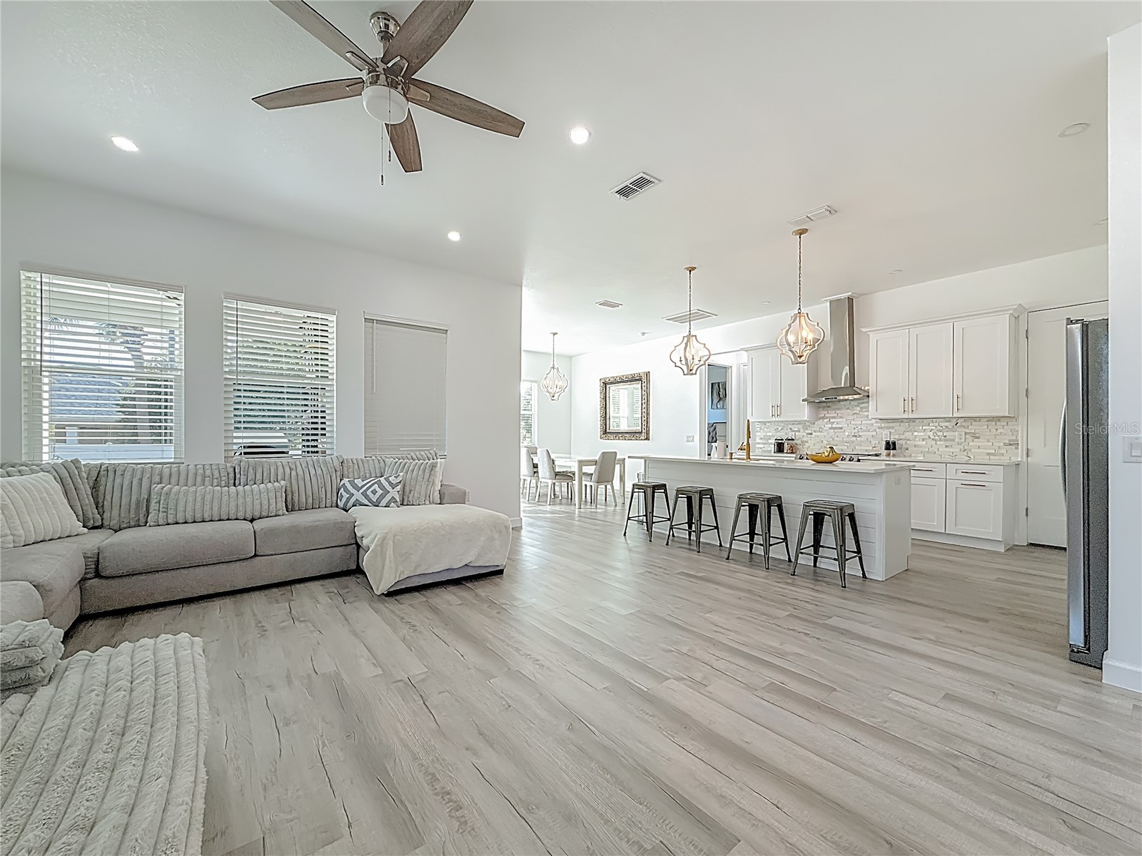 1306 E Lemon Street Tarpon Springs FL 34689 TB8462346 image3