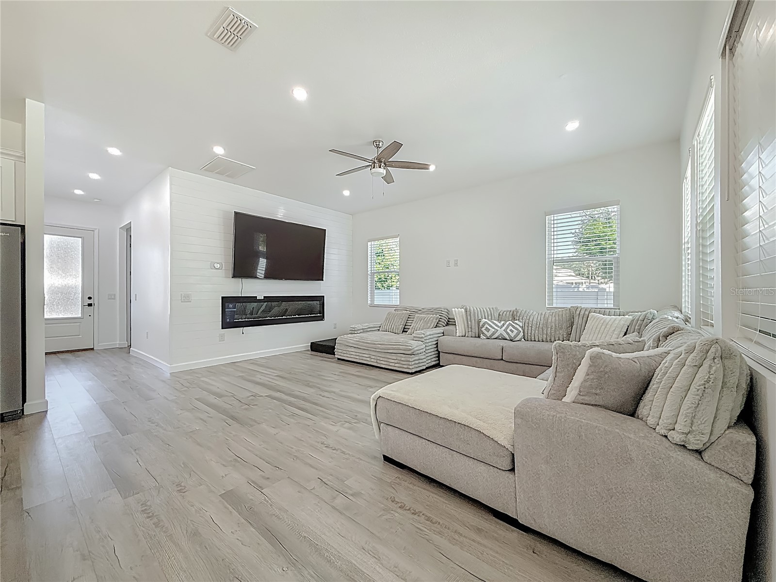 1306 E Lemon Street Tarpon Springs FL 34689 TB8462346 image5