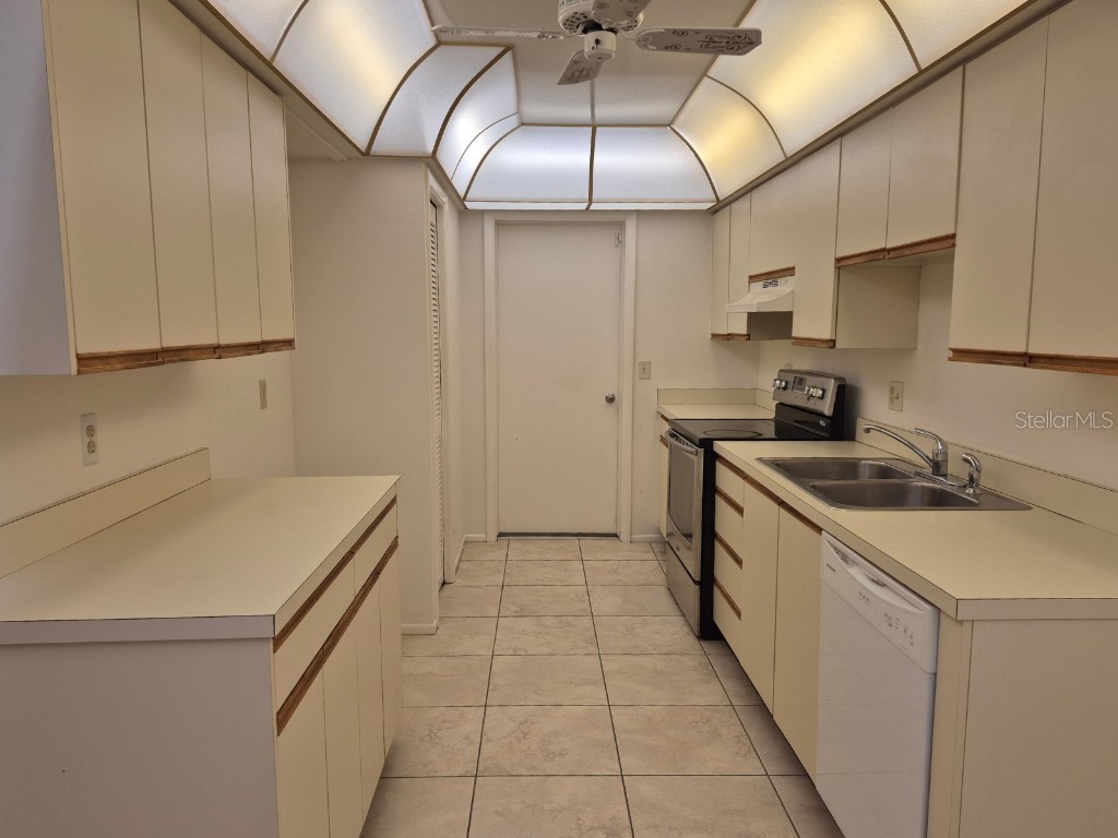 1306 Golfview Drive #1306 Tarpon Springs FL 34689 W7877365 image8