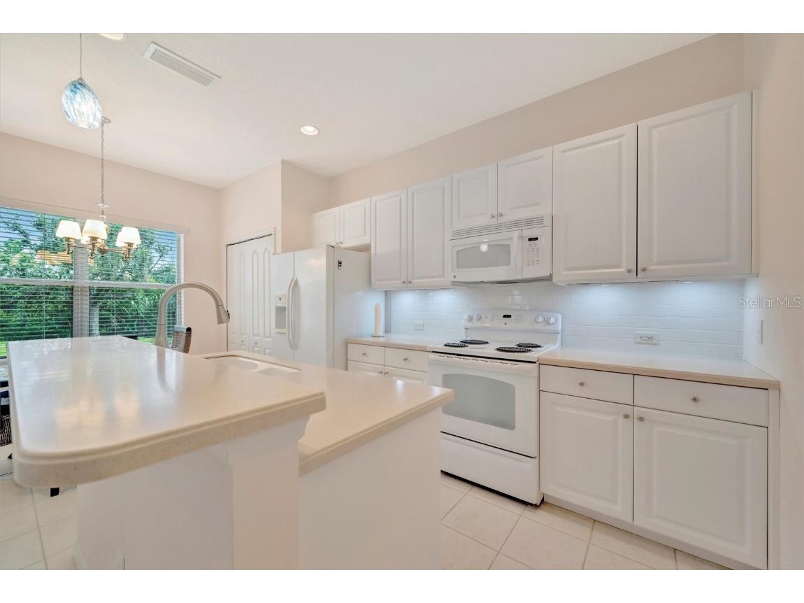 1306 Morning Sky Glen Bradenton FL 34208 A4664303 image38