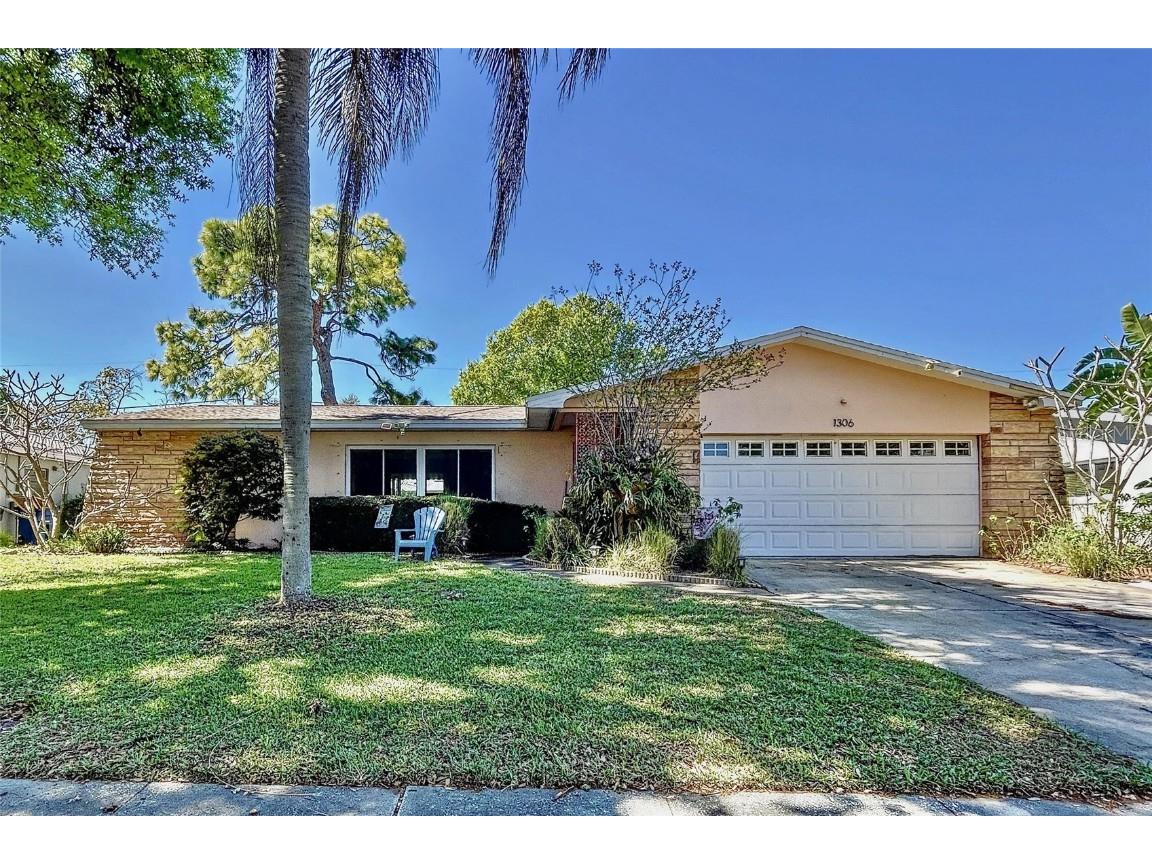 1306 Whispering Pines Drive Clearwater FL 33764 U8194709 image1